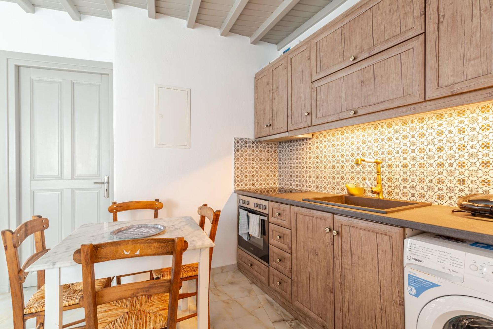 Elenitas Beach House In Ornos Exteriér fotografie