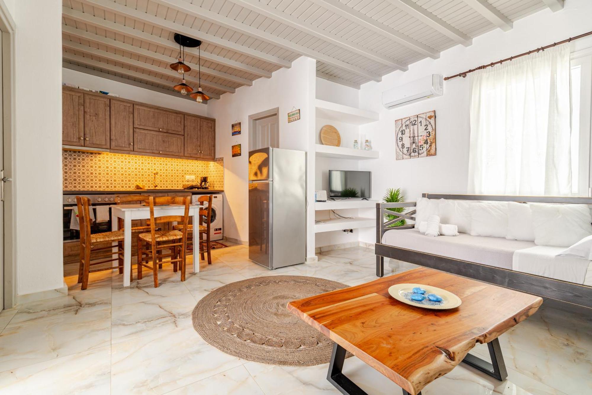 Elenitas Beach House In Ornos Exteriér fotografie