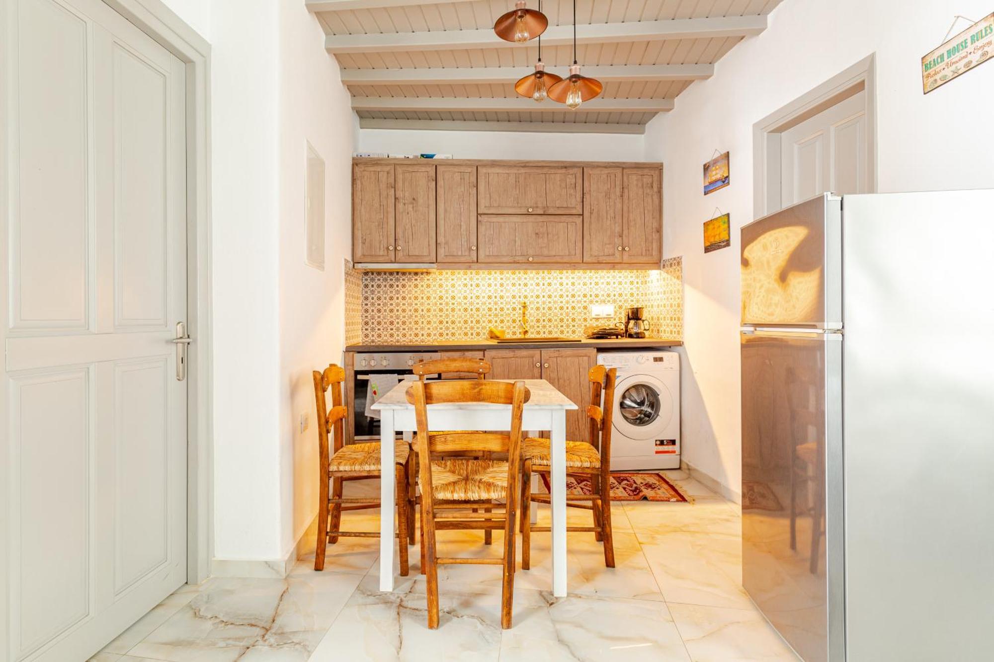 Elenitas Beach House In Ornos Exteriér fotografie
