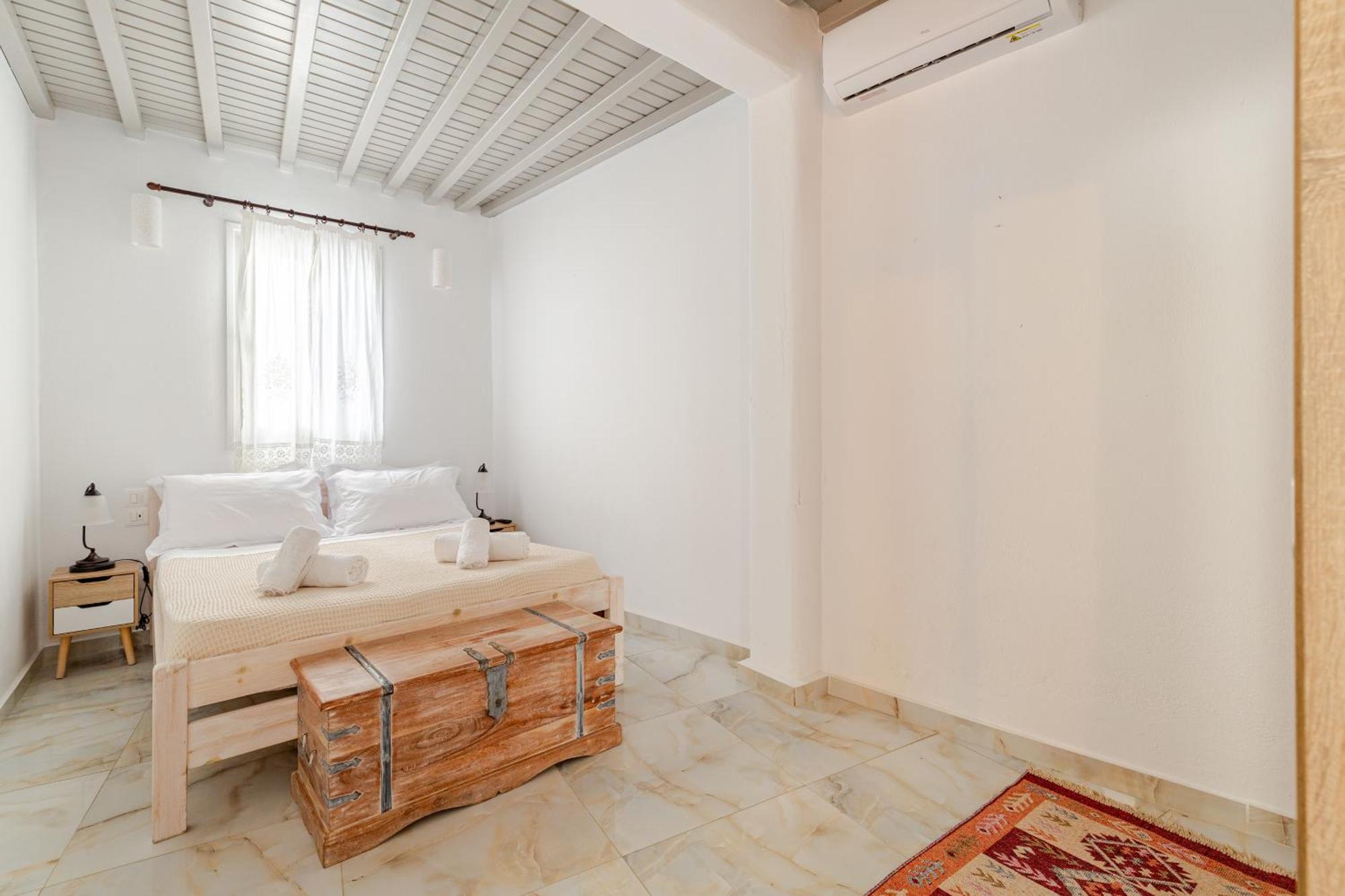 Elenitas Beach House In Ornos Exteriér fotografie