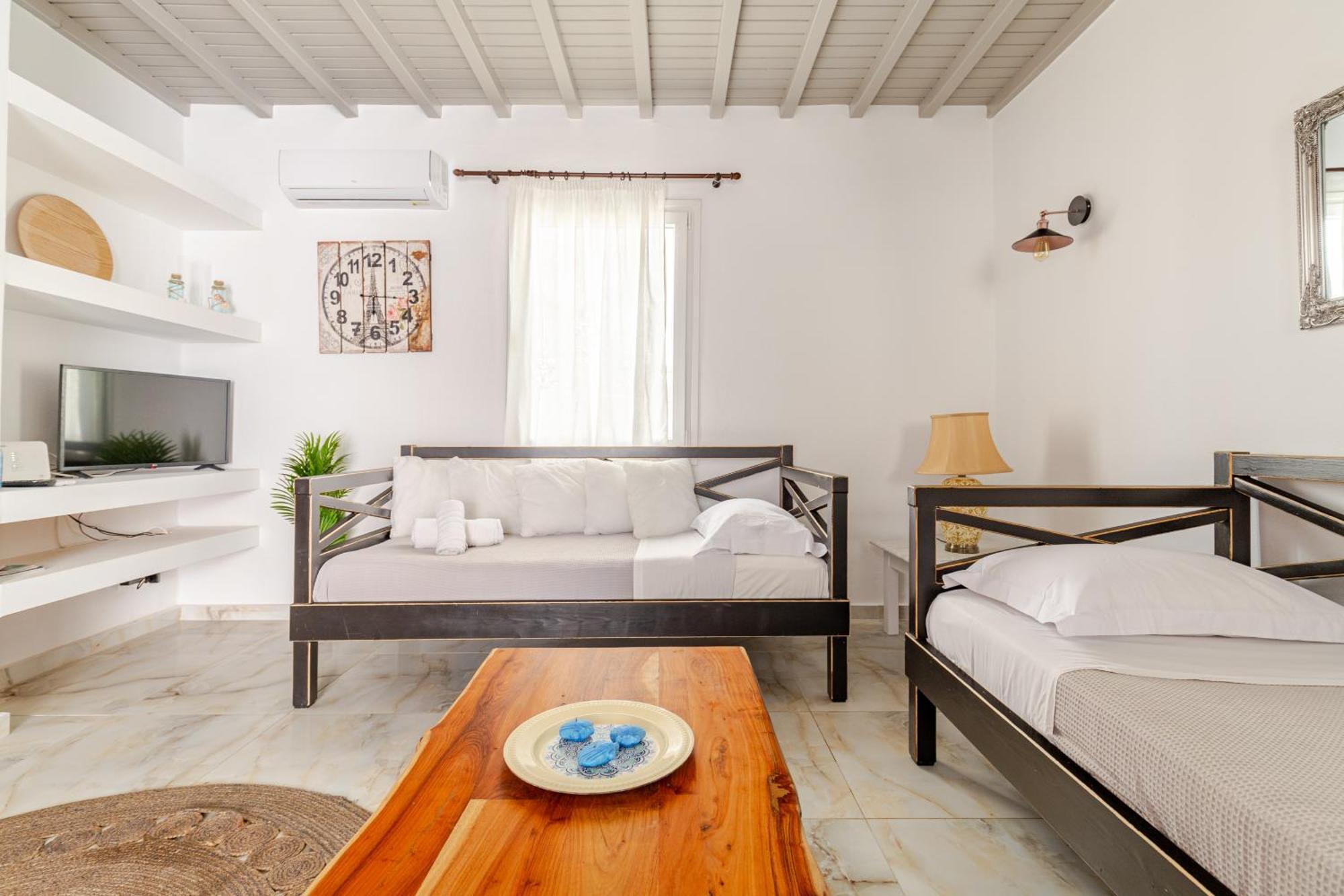 Elenitas Beach House In Ornos Exteriér fotografie