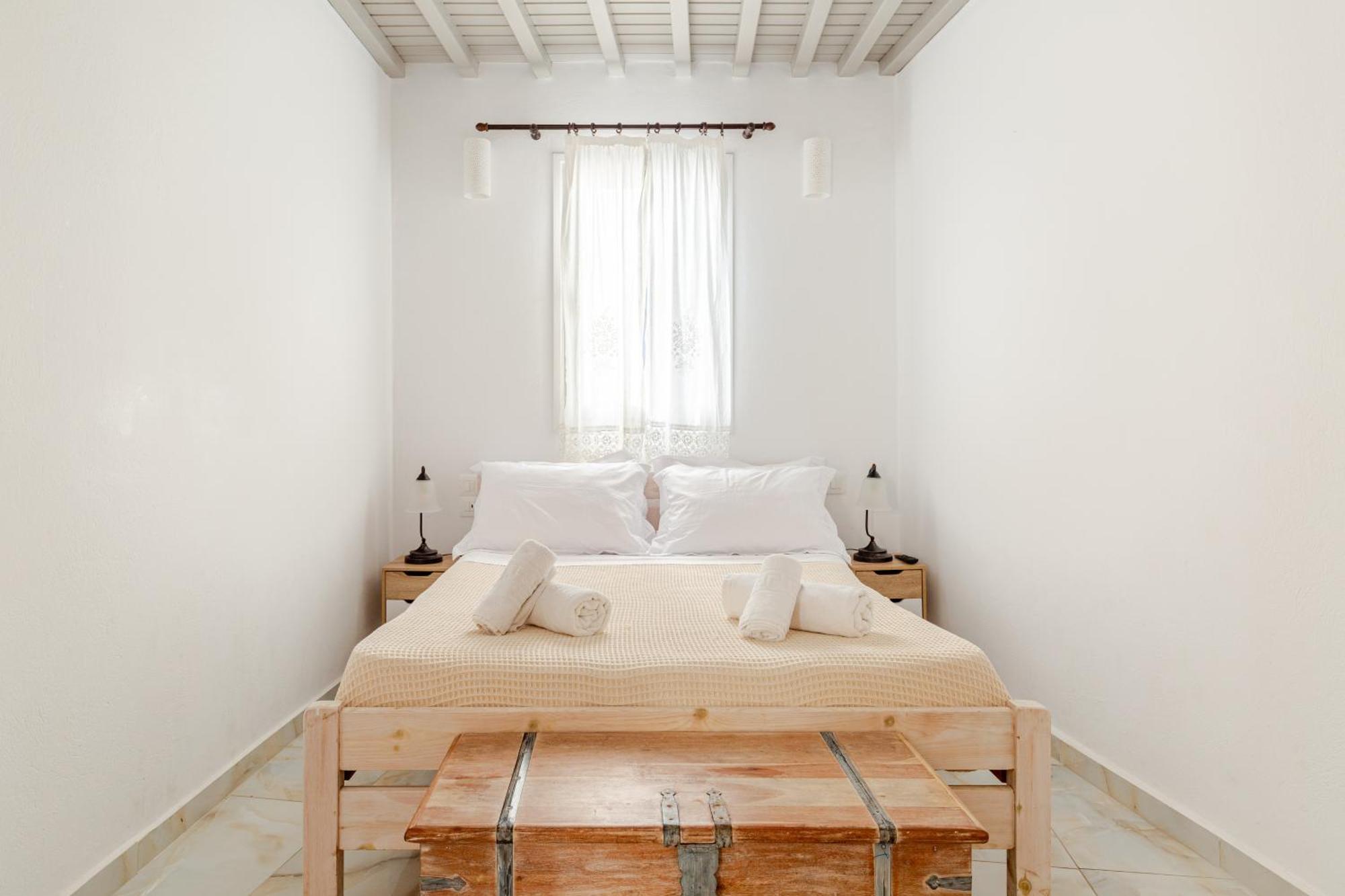 Elenitas Beach House In Ornos Exteriér fotografie